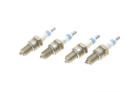 Свеча зажигания WR7DCE 0.8 4 шт. 2109,2110 8 кл. BOSCH 0242235909