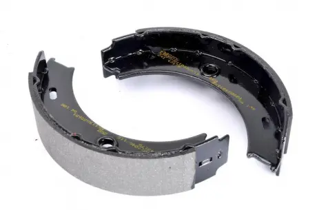 Тормозные колодки барабанные BOSCH 0986487611