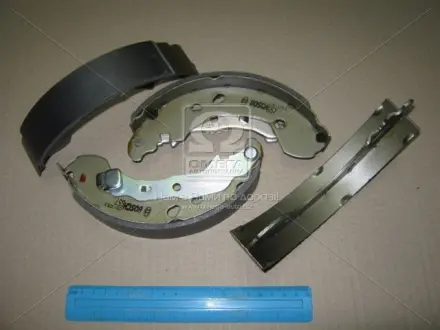 Тормозные колодки барабанные BOSCH 0986487811 (фото 1)