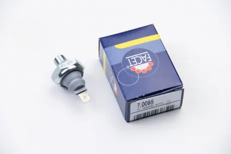 Датчик тиску масла A80 / A100 / A4 / A6 / Caddy / Golf / T4 1.4-2.5TDI 86- FACET 7.0095