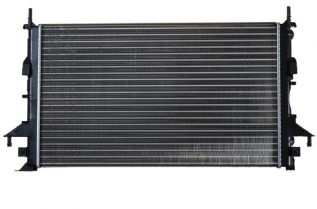 Радиатор охлаждения двигателя NRF 58318 (фото 1)
