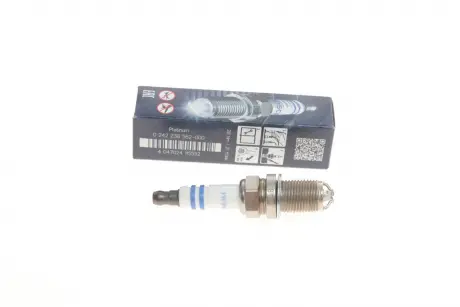 Свічка запалювання FGR 7 DQP + BOSCH 0242236562