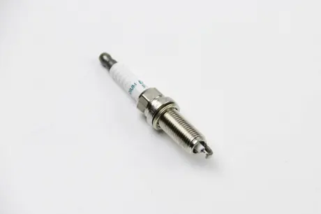 Свеча зажигания DENSO FXE24HR11