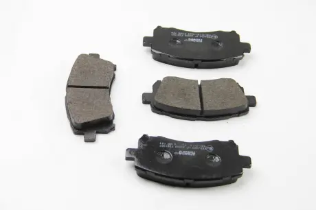 Тормозные колодки передние SUBARU FORESTER / IMPREZA / LEGACY II / III 1.6-3.0i 94-(AKEBONO) FERODO FDB1327