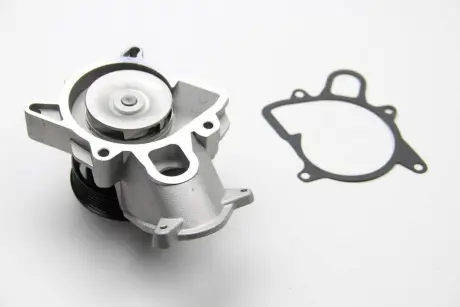 Водяний насос BMW 3/5 / X3 / X5 / X6 (E90 / E91 / E92 / E93 / E60 / E83 / E70 / E71 / E72) 03- BGA CP7206T