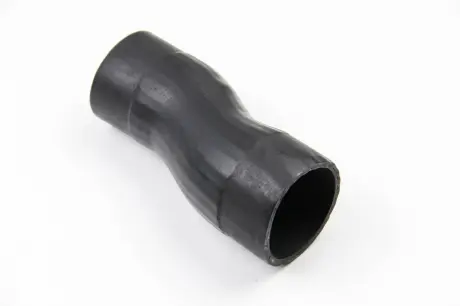 Патрубок интеркулера Vito (639) OM646 03- (к впуск. Коллектору) BSG BSG 60-720-021