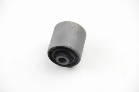 Сайлентблок заднього нижнього важеля BMW 7 E38 (задній) d-12mm BC GUMA BC0405