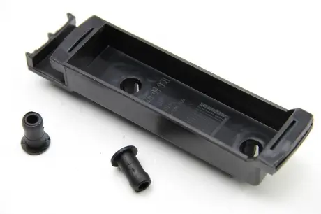 Кронштейн кріплення бампера переднього Sprinter / LT 95-06 BSG BSG 60-922-001