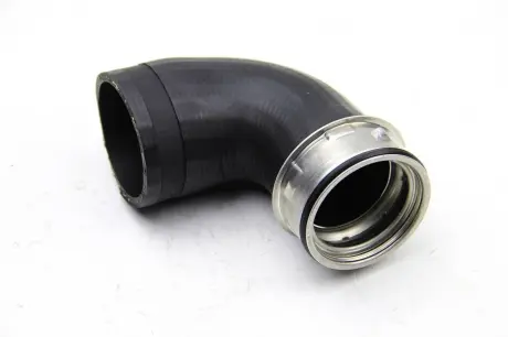Патрубок интеркулера Caddy III 1.9 / 2.0TDI Пр (верхний) BSG BSG 90-720-115