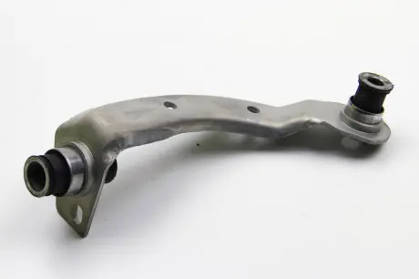 Кронштейн подрамника Kangoo 08- Пр. (Без упаковки) RENAULT 8200361270