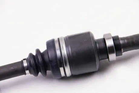Полуось Scudo / Jumpy 2.0JTD 00> 06 Пр. (+ ABS / 955мм) BGA DS1418R
