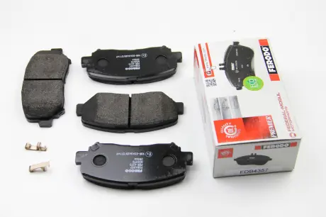Колодки тормозные передние Mazda CX-5 11-Akebono FERODO FDB4357