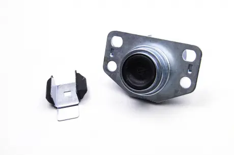 Подушка двигателя Kangoo / Clio 1.9D / 1.2-1.6i Пр. Metalcaucho 04028