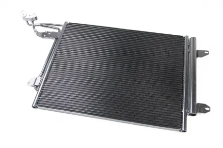 Радиатор кондиционера Caddy 04- / Touran 03- THERMOTEC KTT110020