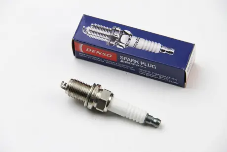 Свеча зажигания Citroen / Peugeot / Renault DENSO Q20PU