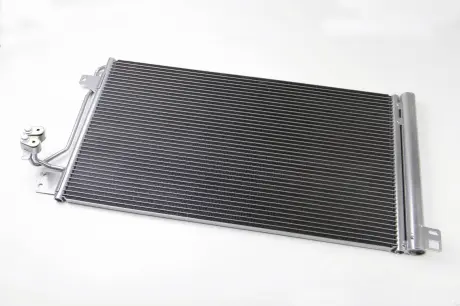 Радиатор кондиционера T5 03- THERMOTEC KTT110030