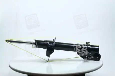 Амортизатор передний правый Tokico B3263