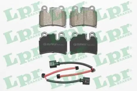 Тормозные колодки дисковые LPR 05P1380