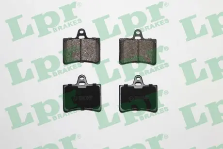 Тормозные колодки дисковые LPR 05P800