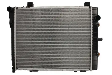 Радиатор охлаждения MERCEDES C-CLASS W202 / CLK-CLASS W208 NISSENS 62712A
