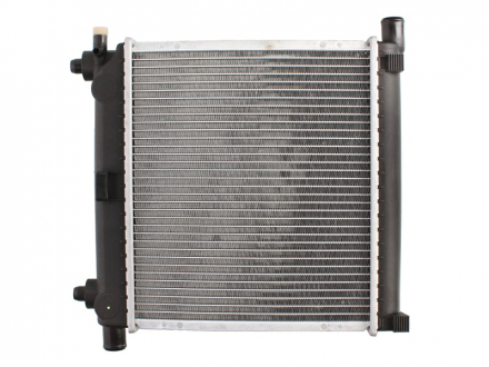 Радиатор охлаждения MERCEDES C-CLASS W201 / E-CLASS W124 NISSENS 62551 (фото 1)