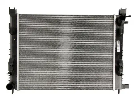 Радиатор охлаждения RENAULT DUSTER (10 -) / LODGY (12-) NISSENS 637624