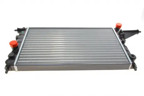 Радиатор охлаждения двигателя VECTRA A 1.4 / 1.6 MT 88-95 Van Wezel 37002161