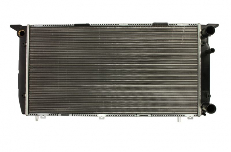 Радиатор охлаждения AUDI 80/90 (B3) (86-) 1.6-2.0 NISSENS 604361