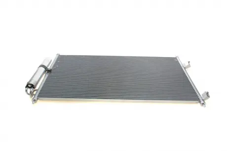 Конденсор кондиционера X-TRAIL 20i / 25i MT / AT 01- Van Wezel 13005263