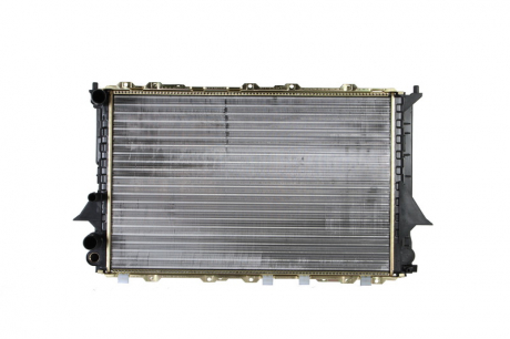 Радиатор охлаждения AUDI 100 (C4) (90) NISSENS 60457