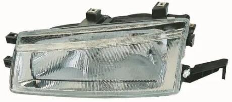 Фара прав. HON. ACC. 3.93-12.95 (CC) SDN DEPO 217-1118R-LD-EM