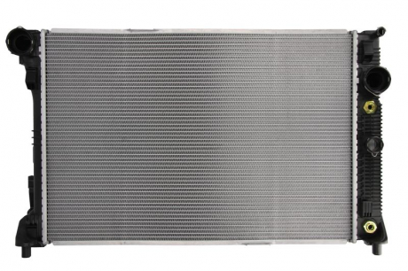 Радиатор охлаждение MERCEDES-BENZ NISSENS 67162 (фото 1)
