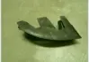 Направляющая заднего бампера, правая (пластик, под фонарем) Aftermarket 1068003724 (фото 1)