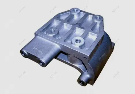 Кронштейн крепления компрессора кондиционера Chery Amulet Aftermarket A11-8104021BB (фото 1)