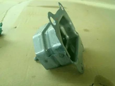 Кріплення підсилювача переднього бампера ліве EC7 EC7RV GEELY 106200296702
