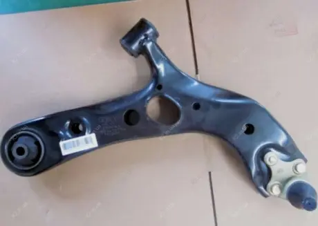Важіль підвіски передній R EX-7 GEELY 1014012754