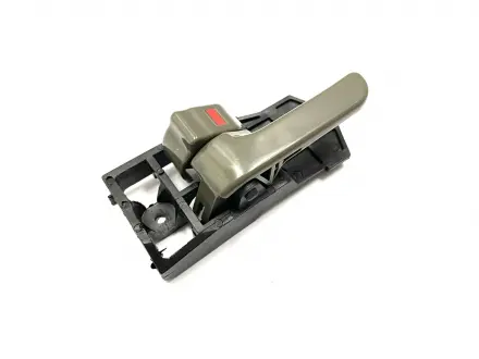 Ручка двері передньої внутрішня L Chery Tiggo Aftermarket T11-6105130