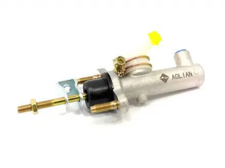 Цилиндр сцепления главный Geely EC-7RV / FC / SL Aftermarket 1064000071