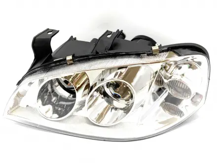 Фара передняя L Chery Amulet (линза) Aftermarket A15-3772010BB