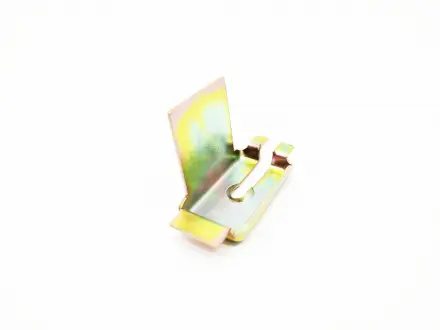 Засувка троса зчеплення Chery Amulet Aftermarket A11-1602103