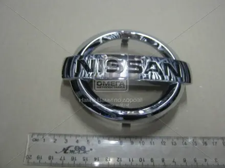 Емблема капота NISSAN 628901KA0A