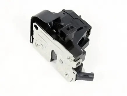 Замок двери передней R Chery Forza Aftermarket A13-6105020