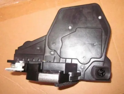 Замок дверей передньої L Geely EX-7 Aftermarket 1018010528
