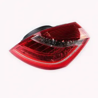 Фонарь задний R (седан) Aftermarket 1067004760