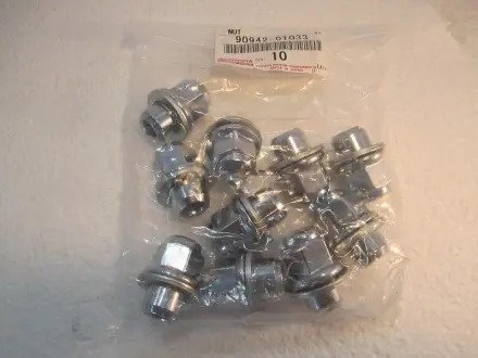 Гайка колесная TOYOTA 90942-01033