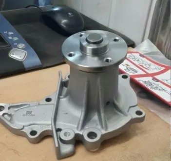 Насос водяной Geely EEP 1016052597