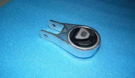 Подушка двигателю CHERY S18d-1001720