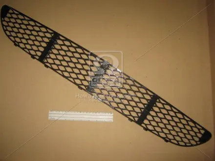 Решітка в бамп. середн. MB 211 02-06 TEMPEST 035 0325 910