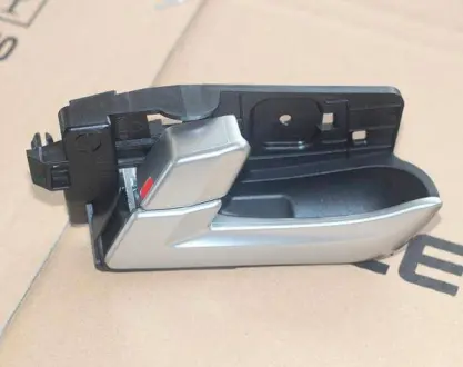Ручка двері внутрішня ліва Aftermarket 106805057300873