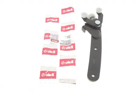 Ролик нижній розсувний двері правої VW Caddy (04-15,15-) VIKA 88430440301